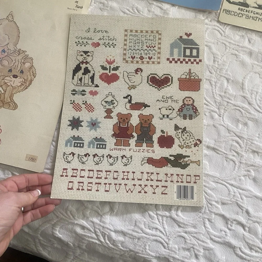 Cross Stitch LOT 4‎ Pattern Books Leaflets VTG 80s Cats Country Animals Florals
